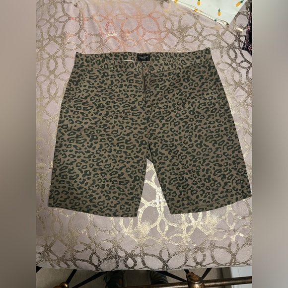 Gently Used Propaganda Animal Print shorts sized 38 - Picture 1 of 2